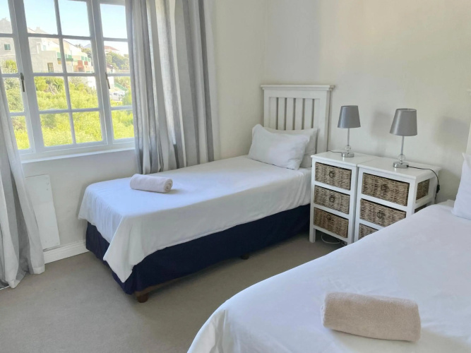 8 Settler Sands Beachfront Accommodation Sea View