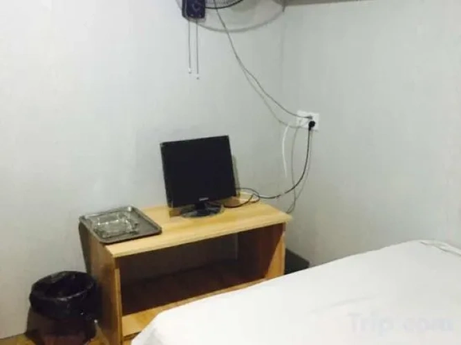 Huali Hostel