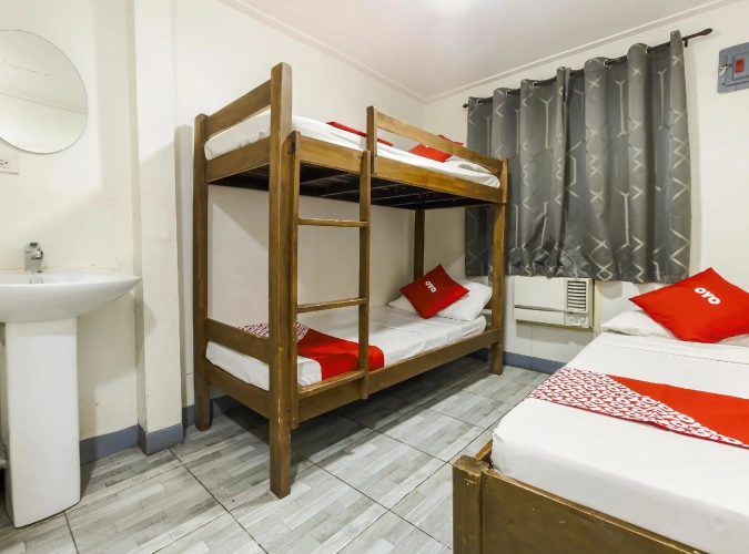 Standard Triple room