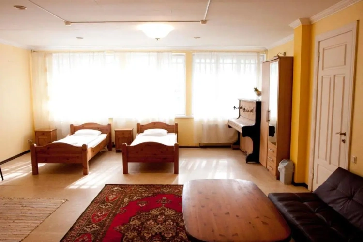 2 Bedrooms Apartment