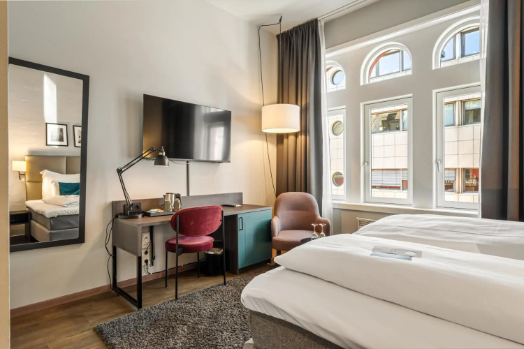 Clarion Hotel Admiral