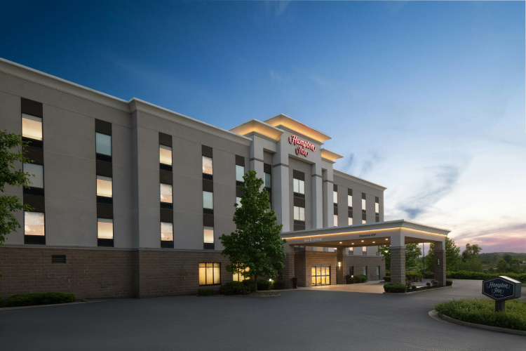 Hampton Inn Fairmont, WV photo 40