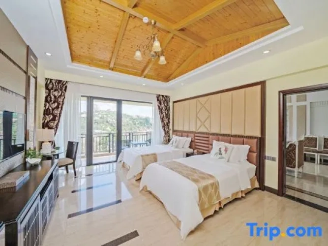1 Bedroom Deluxe Double Suite with sea view