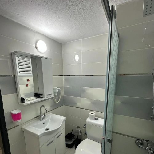 1 Bedroom Standard Quadruple Family room with balcony