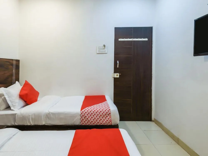 OYO 19622 Hotel Morya