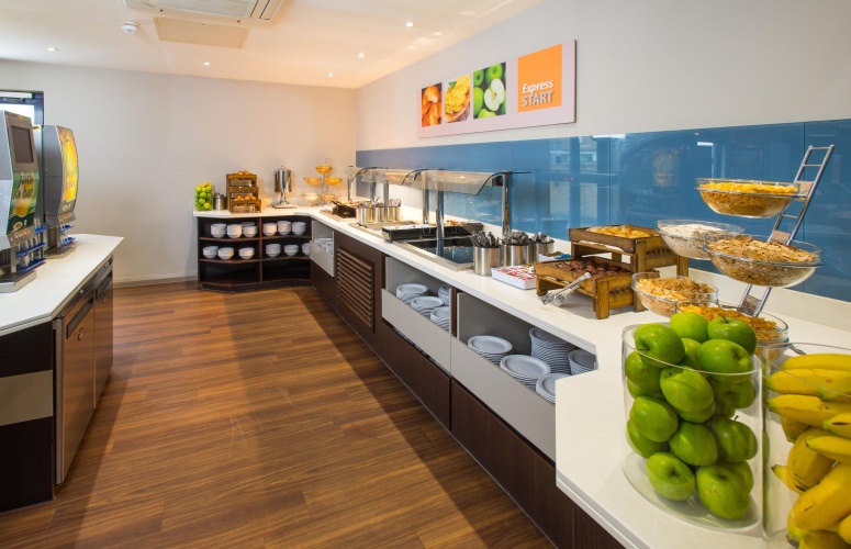 Holiday Inn Express London - Wandsworth photo 16