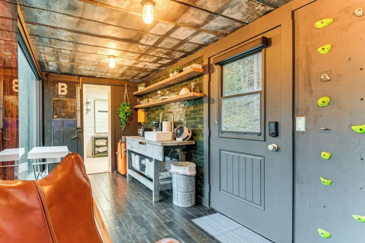 Secluded Red River Gorge Cabin w/ Rooftop Deck!