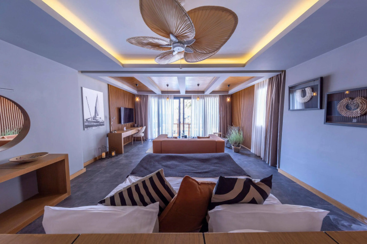 Moyo Beach Hotel