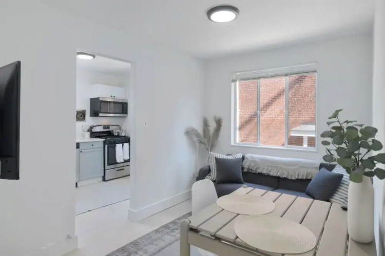4206 Washington Blvd Condos