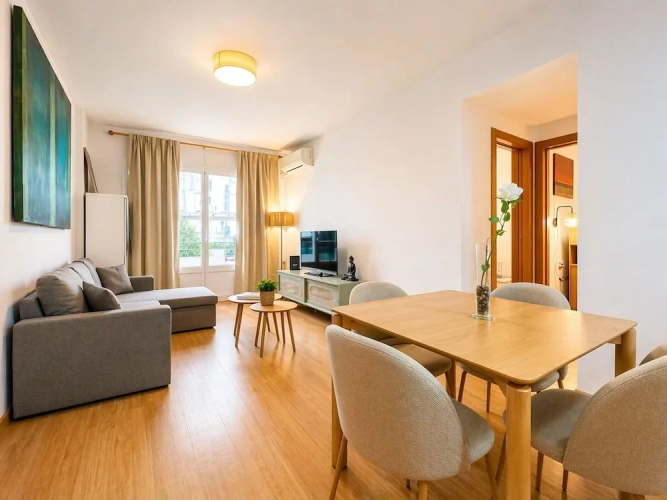 2 Bedrooms Apartment