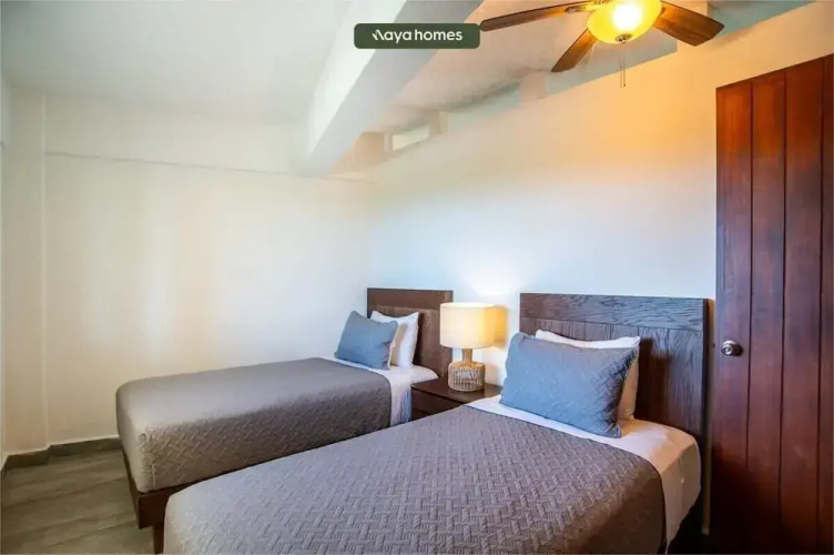 Beachfront 2BR Condo - Pool - Blue Flag Beach