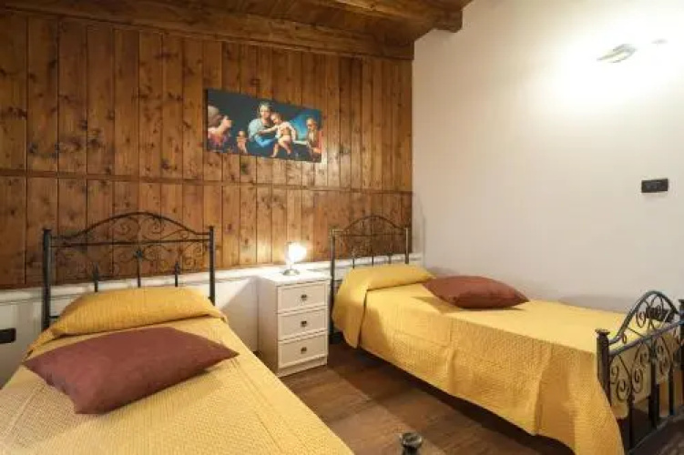 Isernia Pool Chalet