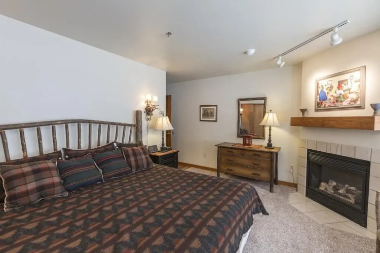 Kintla 404 - 2 Br Condo