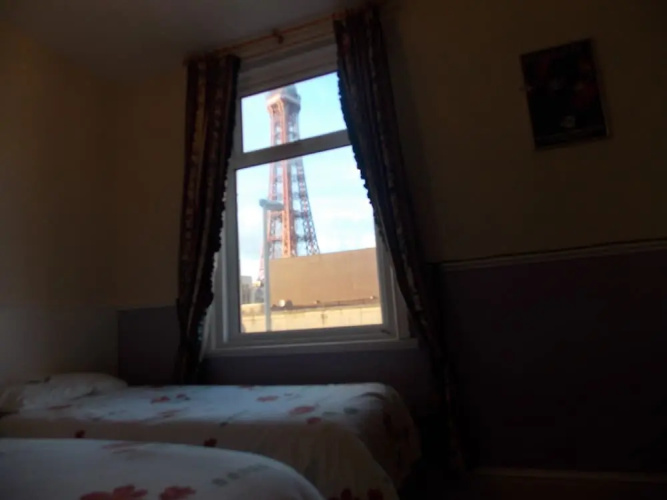 Topaz Guest House