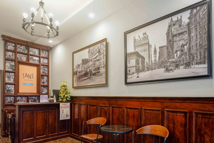 Sans Hotel Empress Simpang Lima