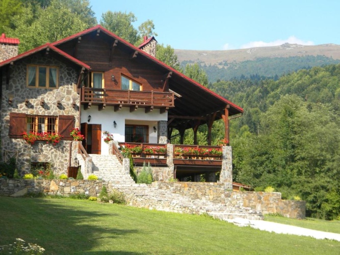 3 Bedrooms Chalet