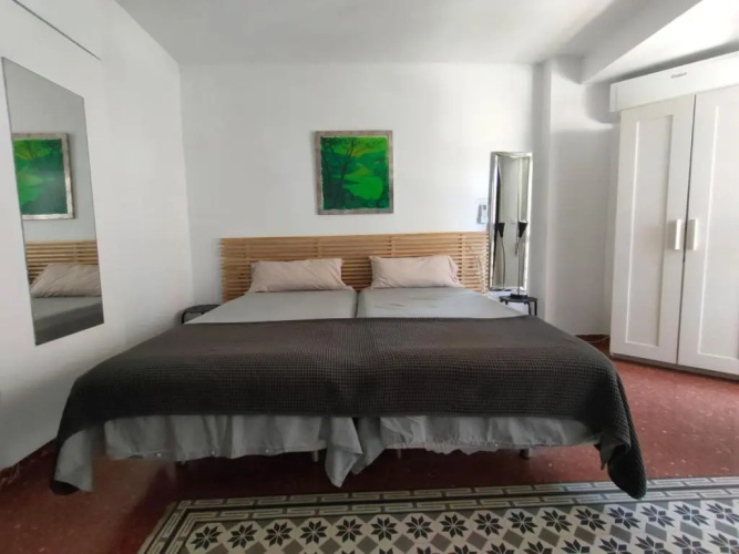 Flat2 studio 150m from the beach with pool
