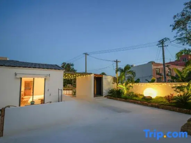 Phoenix · Xiugu Valley Pool Boutique Retreat