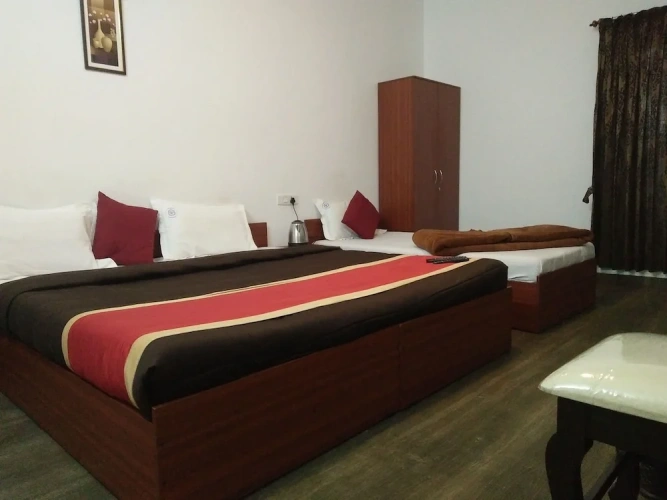 Standard Triple Club room