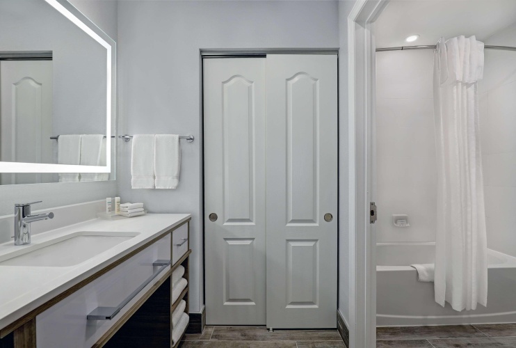 Homewood Suites by Hilton London Ontario photo 10