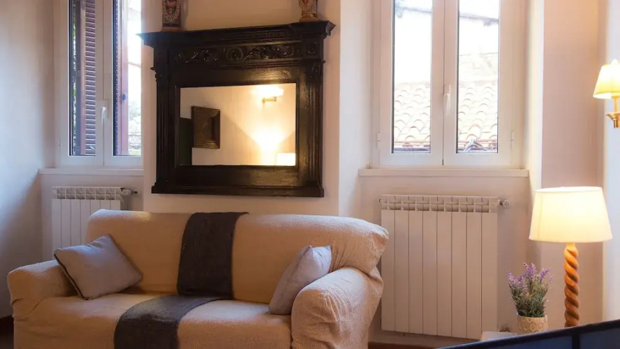 Rental in Rome Scala Studio