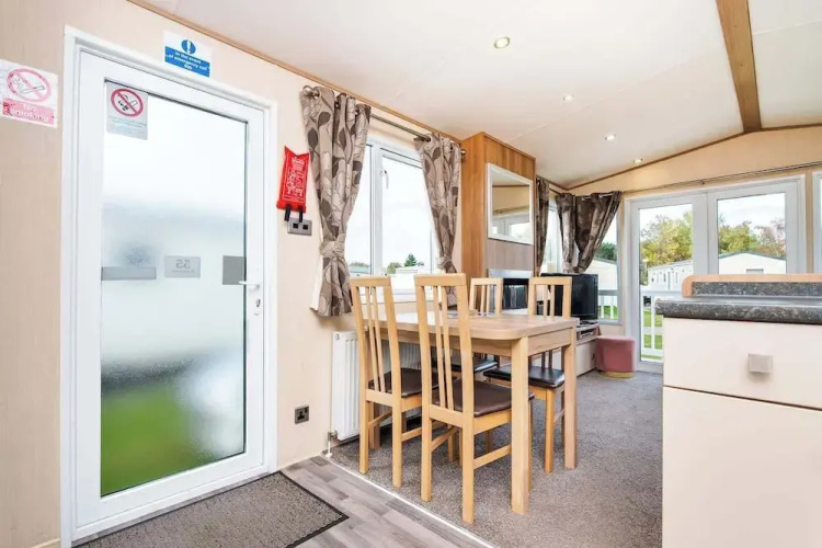 3 Bedroom Static Caravan-seton Sands