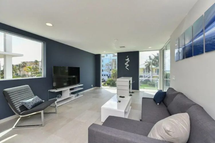 641 Bch Rd The Lookout by Beachside Mgt