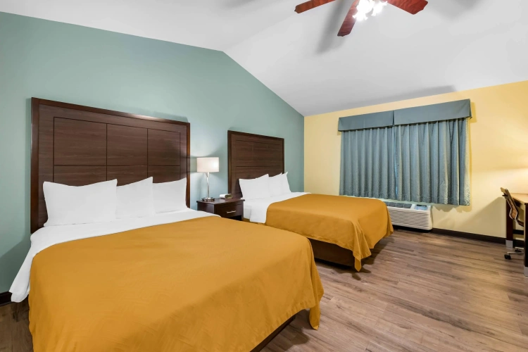 Standard Quadruple room