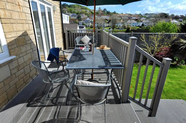 2 Studley Gardens