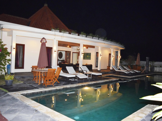 Yamari Villa