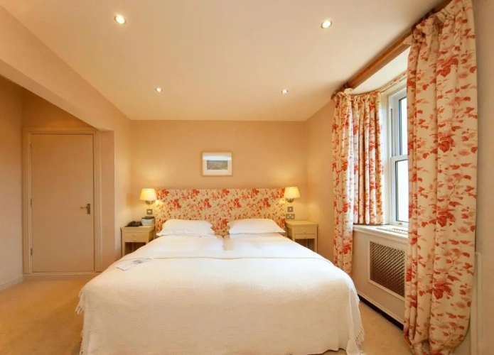 2 Bedrooms Cottage