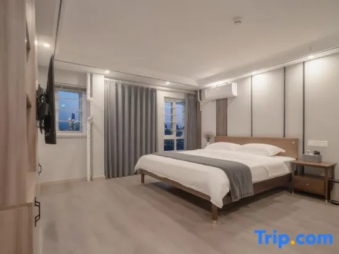 Business Quadruple Suite