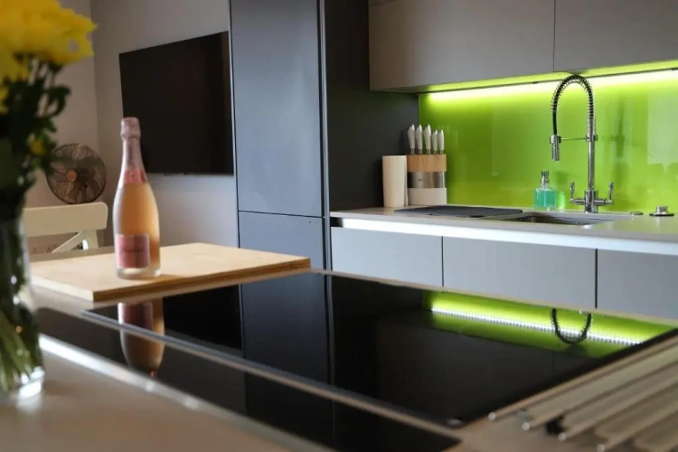 2 Bedrooms Apartment