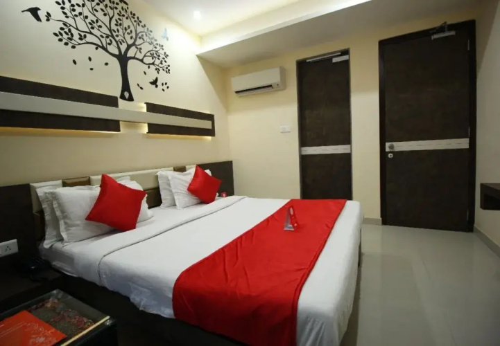 OYO 5330 Hotel Green Apple