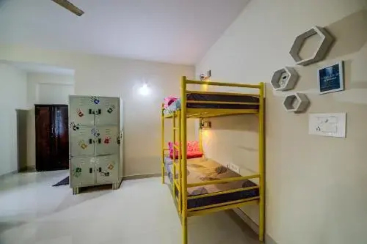 Beehive Hostel