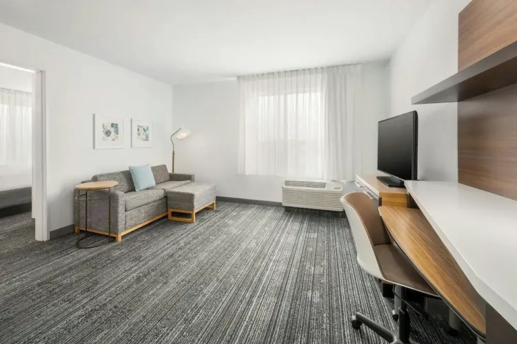 1 Bedroom Suite