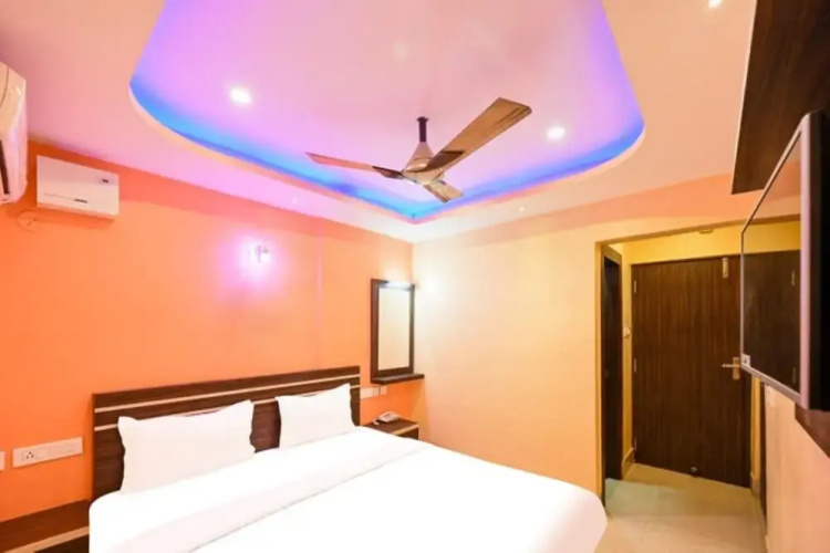 Goroomgo Sakya Inn Puri