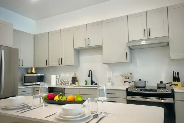 Iconic Design Home In Workerfriendly A+location