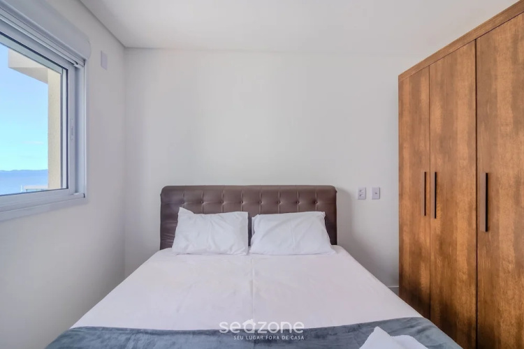 Seafront Condominium With Pool - SHC