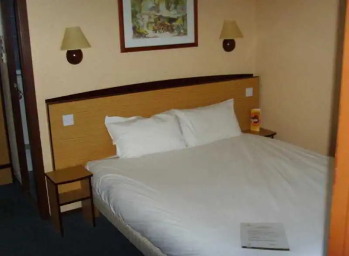 The Hotel Rafiya Redditch