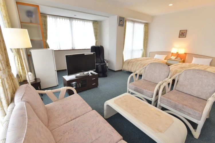 Standard Triple room
