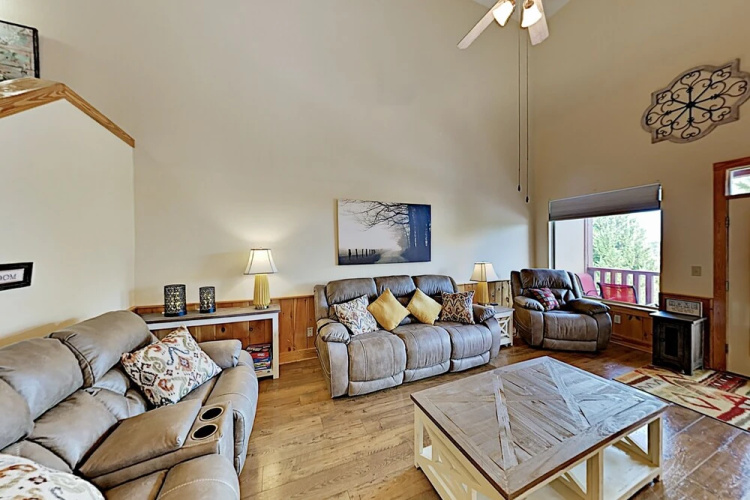 830golf1 2 Bedroom Condo