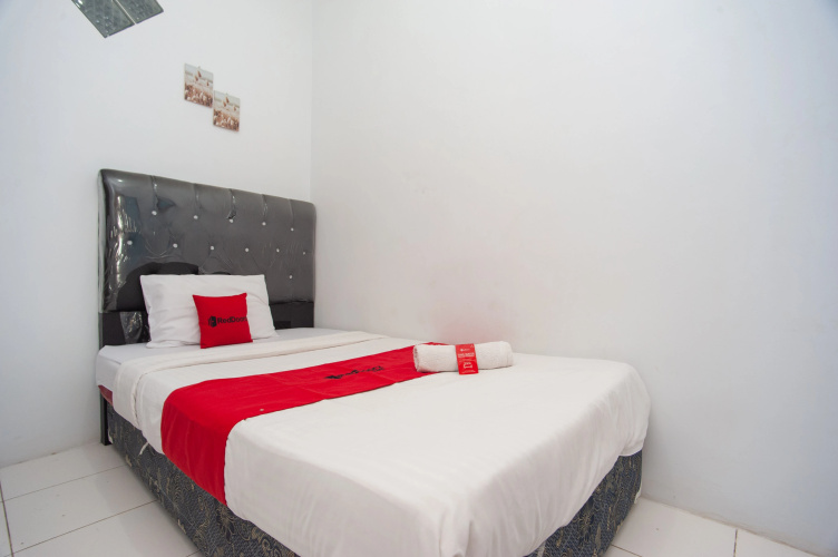 RedDoorz @ Jalan Wayhitam Palembang