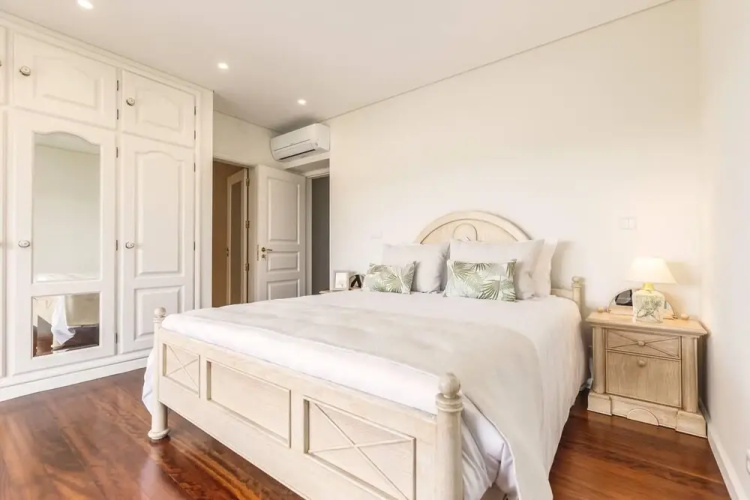 6-bed House - Sleeps 12 - Pool, Bbq, Pool Table