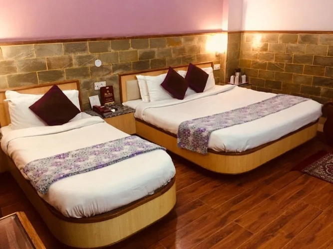 Standard Triple room