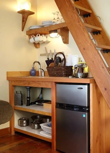 Standard Basement room