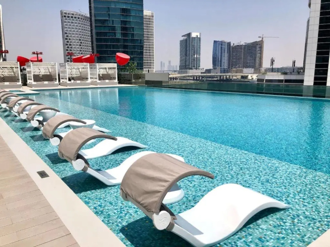 Luxurious Studio , 5 mins from BURJ KHALIFA with Canal view!!