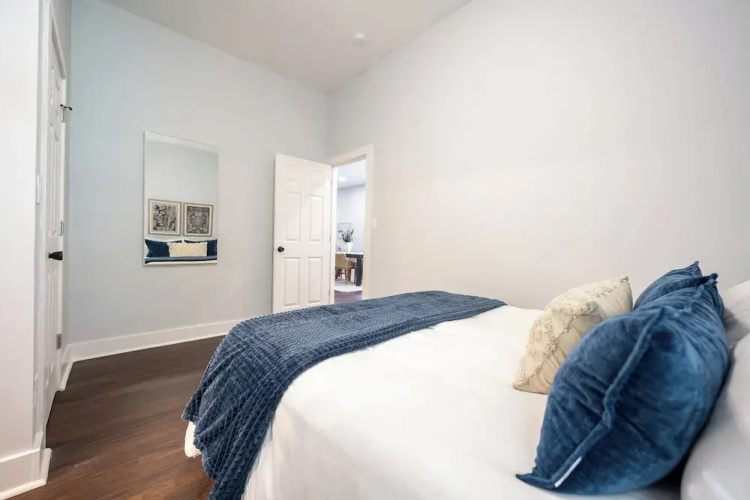 Spacious 5-Bedroom Blue Bungalow
