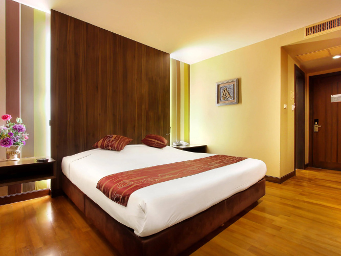 Bally Suite Silom