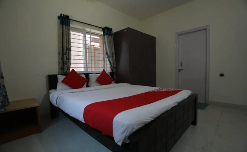 Symphony Suites By OYO Rooms